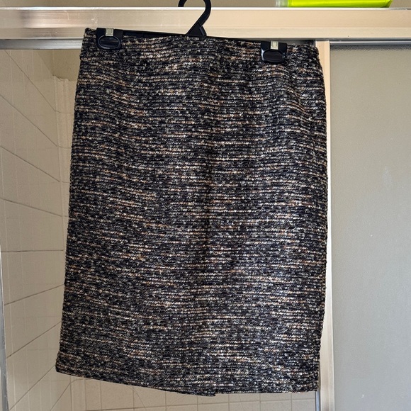 Ann Taylor Black and Gray Textured Pencil Skirt - Picture 1 of 5
